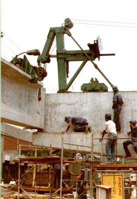 Viaduto na Cidade Industrial, em Belo Horizonte - 1